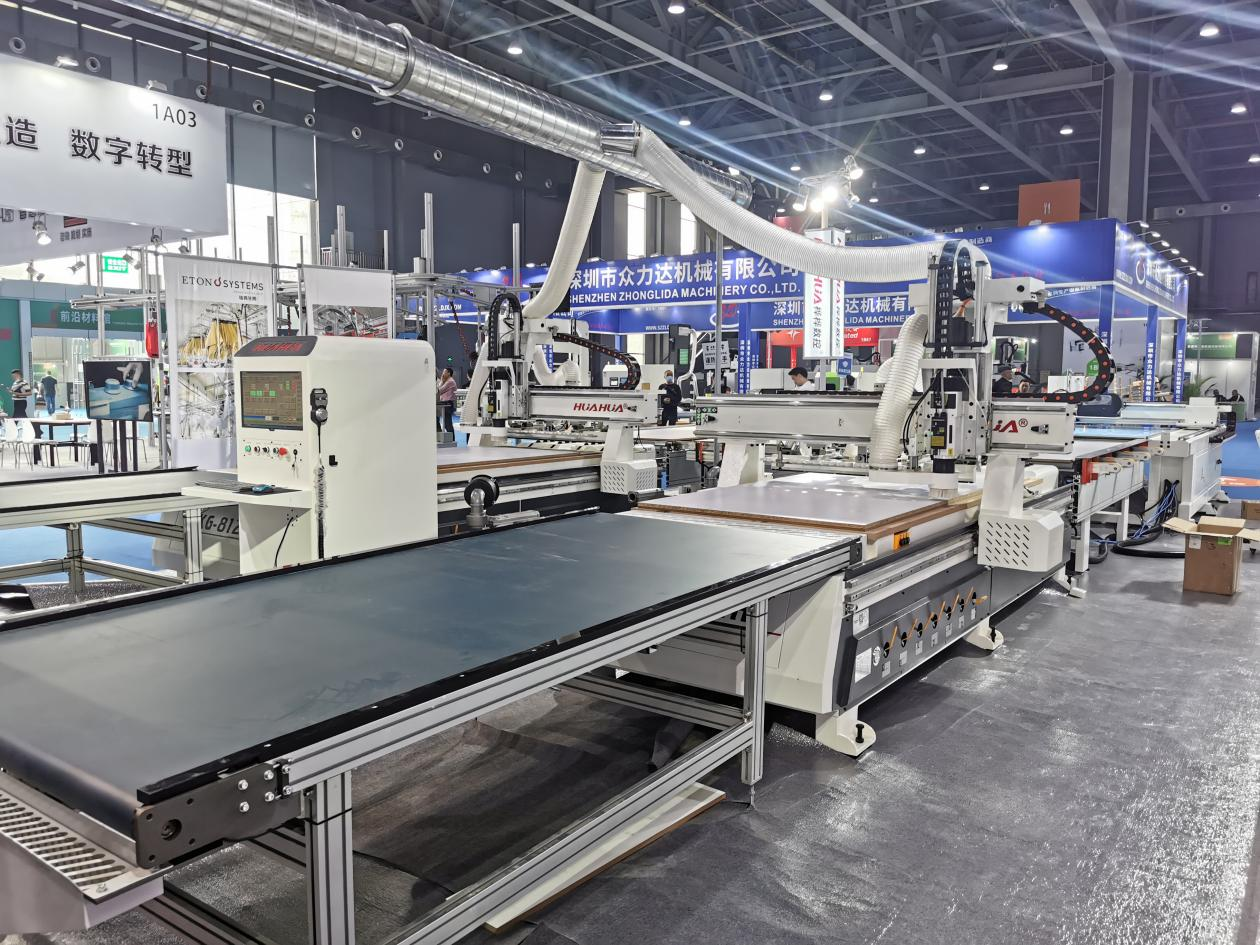 CNC furniture machine